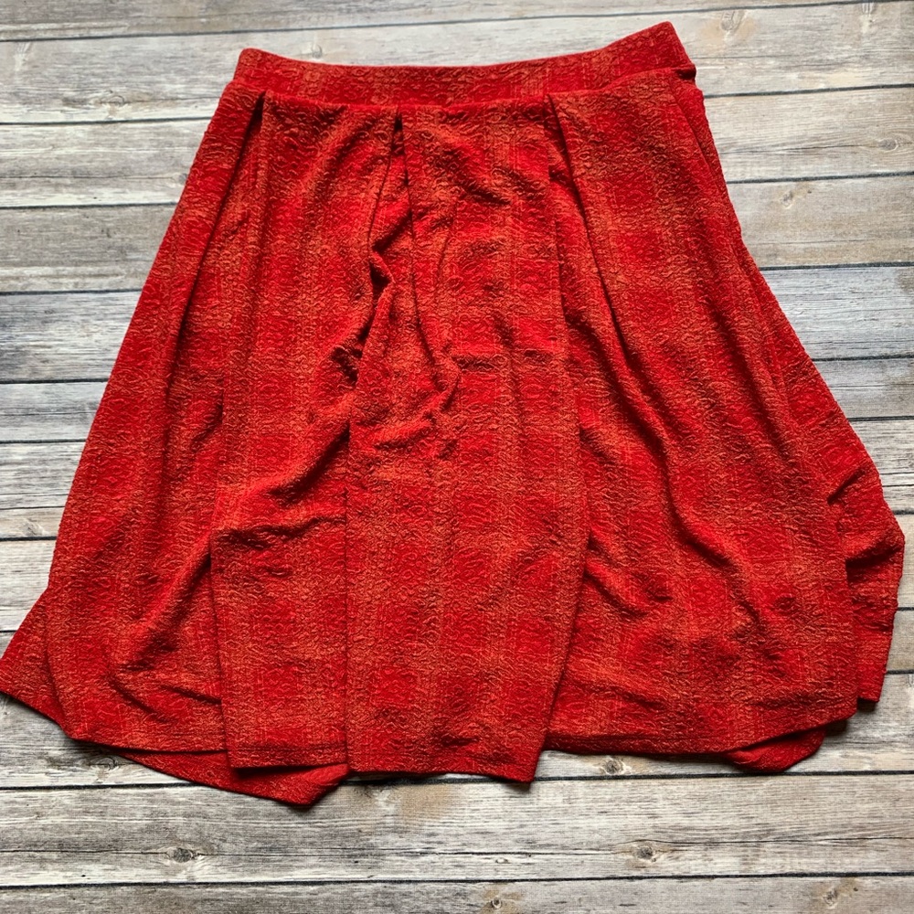 SOLD! LuLaRoe elegant Madison size L EUC